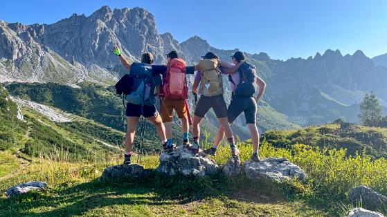 Horské přechody se spaním na chatách