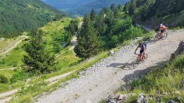 Sjezd se Sinjajeviny na kole