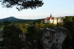 Zámek Hrubá skála