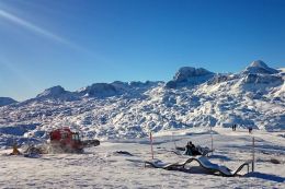 Silvestrovská lyžovačka pod Dachsteinem