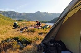 Tábořiště u jezera Pešica