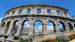 Římský amfiteátr v Pule