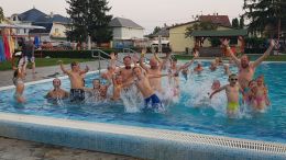 Koupání v termálech Bogács kousek od ubytování