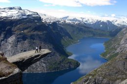 Trolltunga - trolí jazyk