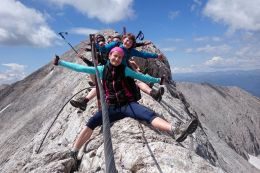 Výstup na ostrý hřeben Končeto