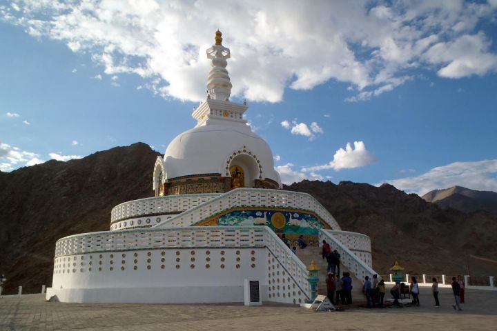 Shanti stupa v Lehu