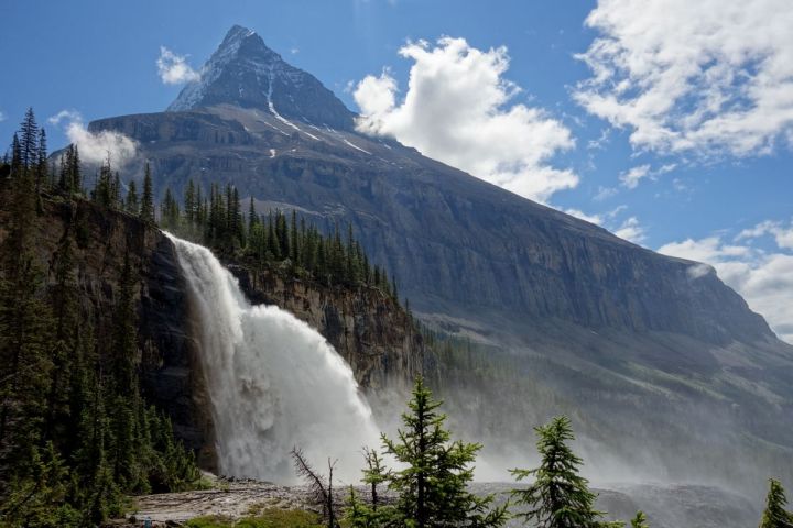 Emperor Falls a Mt Robson