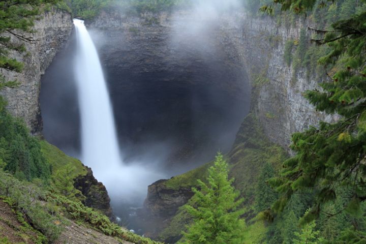 Helmken Falls